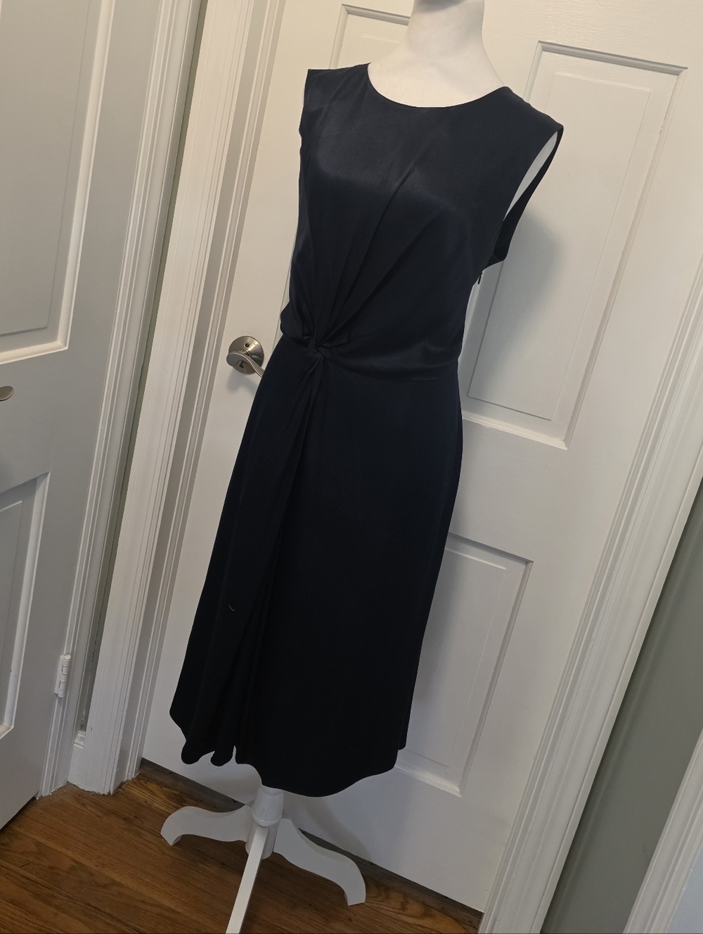 NWT Iris & Ink Sleeveless Navy Twist-Front Dress Size 10, Classic, Wedding Guest